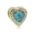 Dettaglio di un ciondolo a cuore in oro 18k con cristallo blu centrale e alone di zirconi - Stile Cuore Strass Blu (NO.6)