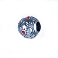 Charm sphère en argent sterling S925 avec fleurs en strass rouges et finition vintage - Style Vintage Floral Pierre Rouge (21 ZZ0071)