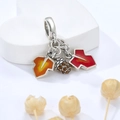 Charm de plata S925 con hojas rojas y naranjas y un colgante en forma de piña - Estilo Hoja de Membrillo Piña de Otoño (S411)