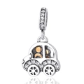 Charm voiture en argent avec roues en zircone étincelantes et détails dorés intérieurs - Voiture Miniature (13 S296)