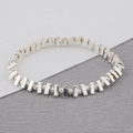 Bracelet argenté poli avec perles rondes gravées et barres rectangulaires géométriques - Argent (BC520-2)
