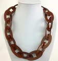 Statement Übergröße braune Acryl Gliederkette mit polierten klobigen Kunstharz Gliedern - NK1027-5 / Braun