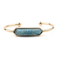 Bracciale rigido aperto dorato con pietra Druzy verde acqua rettangolare e sfere - Gold With Teal Blue Druzy