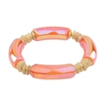 Modieuze elastische armband met oranje-roze harsbuisjes en gouden metalen kralen - Iriserend Gradiënt Oranje Roze (BC406-24)