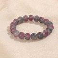 Bracelet de perles dégradé violet translucide de 10mm avec des pierres de fluorite polies - Gris Violet Transparent (GBC018-11)