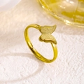 Bague papillon élégante en acier titane doré avec finitions dépolies et polies miroir - Taille 5 / Style Papillon Dépoli (3359)