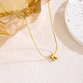 Elegante goldene Edelstahlhalskette mit einem auffälligen Buchstaben K Anhänger für Damen - Buchstabe K