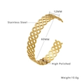 Détail du bracelet rigide en C de 12 mm en acier inoxydable poli avec motif tressé - Style Tissé en Treillis (B258) / Or