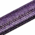 Natuurlijke paarse amethist ronde kralen voor DIY sieraden maken op een witte achtergrond - 6mm / Paars