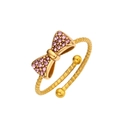 Verstellbarer goldener Schleifenring mit rosa Kristallen und strukturierter Oberfläche - Gold mit rosa Strasssteinen
