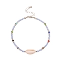 Boho-Strand-Fußkettchen mit blauen Perlen, bunten Evil-Eye-Steinen und echtem Muschel-Anhänger - Silberkette / Blau