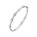 Detalle macro del brazalete de plata con diamantes y cinco flores pulidas delicadas - Estilo Flor Bambú (HMSZ033) / Plateado