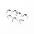 Sieben silberne Edelstahl-Anhängerschlaufen für DIY-Schmuck und Halskettenbau - 2.2x5.5mm / Stahlfarbe