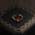 Verstellbarer 18k vergoldeter Ring mit pinkem quadratischem Stein und Wellenstruktur - Einstellbar Offen / Rosérosa Katzenaugen-Stil (R00009R)