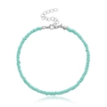 Dettaglio della cavigliera con perline blu tiffany da 3mm e chiusura a moschettone argento - Verde Erba