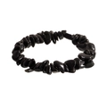 Elastisches Stretch-Armband mit polierten Natursteinen aus schwarzem Kristallkies - Schwarz