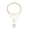 Collana dorata a tre strati con ciondoli a cuore in madreperla bianca di stile moderno - Stile a Triplo Strato Cuore (ZW1563) / Oro (ZW1563)