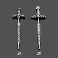 Retro-Ohrstecker aus Edelstahl in Schwertform mit keltischem Knoten in Silbergrau - Klassischer Keltischer Schwertstil (1#) / Silber