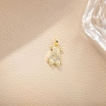 Elegante bärenförmige Perlenohrstecker in Gold mit Pavé-Kristallen und Blumengravur - Gemusterter Bär Stil (3)