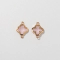 Detail van roségouden klavertje vier sieraden connectoren met roze inleg - 14K / Roze