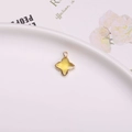 Pendentif trèfle à quatre feuilles en verre jaune taillé avec cadre en cuivre doré - Pendentif Sertissage Trèfle / Or