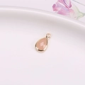 Pendentif goutte en verre facetté rose avec monture en métal doré pour la création de bijoux - Jade Rouge D'eau