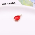 Facettierter roter Kristall-Tropfenanhänger in vergoldeter Fassung für DIY - 7x10mm / Rot