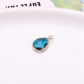 Pendentif goutte en verre facetté bleu foncé avec bord doré pour bijoux DIY - Bleu Paon