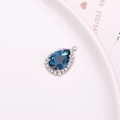 Ciondolo a goccia in argento con cristallo blu scuro e bordatura di zirconi lucidi - Blu Pavone