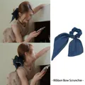 Dunkelblauer Denim-Haargummi mit Schleife für Damenfrisuren im trendigen Vintage-Stil - Schleife Mit Langen Bändern Stil / Hellblau