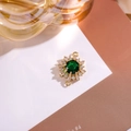 Colgante de girasol chapado en oro con circón verde y doble conector para joyería artesanal - Verde esmeralda