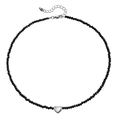 Zwarte kralenketting met een zilveren hartvormige hanger en verstelbare karabijnsluiting - Zilveren Hart Gefacetteerde Kralen Stijl (ZW2944)