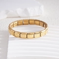 Italiaanse modulaire schakelarmband in goud roestvrij staal met reliëf bloempatroon - All Gold Daisy Style