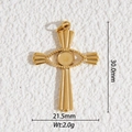 Detailansicht eines Goldkreuz-Anhängers mit Maßen 30mm Höhe und 21.5mm Breite - Vintage Strahlende Textur Augen-Stil (DZ- 3939)