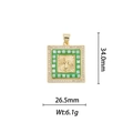 Détail du pendentif carré vintage avec motif de croix et incrustations vertes - Style Croix Carrée - Patchwork Vert (DZ360)