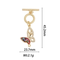 Détail du pendentif papillon doré 18k avec cristaux et dimensions de 45,2x23,7 mm - Style Fermoir Toggle Papillon Rouge (DZ302)