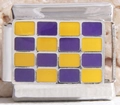 Maillon de charme italien avec damier en émail jaune et violet sur finition dorée - Damier Jaune et Violet (MK-2312)