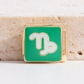 Italiaanse bedelarmband link met Steenbok sterrenbeeld op groen email en goudkleur - Steenbok Stijl (MK-2278)