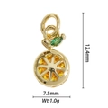 Detailweergave van 18K gouden fruit hanger met afmetingen 12,4 mm bij 7,5 mm - Citroenschijfje Stijl (DZM-3557)