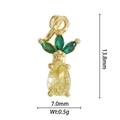 Detail van 18K goudvergulde ananas hanger met gele edelsteen en groene markies bladeren - Gele Edelsteen Ananas Stijl (DZM-3567)