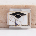 Italiaanse bedel voor afstudeerarmbanden met gepolijste afstudeerhoed en diploma-ontwerp - Afstuderen Mortarboard Stijl (MK-457)