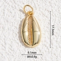 Macro shot of 17.3mm gold-plated shell pendant with exact weight and dimension details - Gold Shell Pendant(DYS-5702)