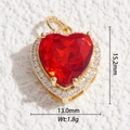 Vista macro del ciondolo a cuore con cristallo rosso e placcatura oro, 15,2mm x 13,0mm - Colore Rubino Cuore 15mm (DYS-5750)