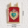 Détail du pendentif Tarot doré avec émail rouge et dimensions de 29,0 mm par 17,5 mm - Sacré-Cœur Rectangle Rouge (DYS-5796)