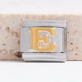 Italiaanse bedel van roestvrij staal met gouden letter E voor DIY-armbanden - Zilveren basis goud E