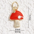 Macro di un ciondolo a fungo in smalto rosso da 13,1 mm con dimensioni e peso - Classico Fungo Rosso (DYS-5764)