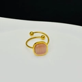Anillo ajustable dorado con piedra cuadrada rosa y efecto de ojo de gato - Abierto Ajustable / Rojo Vino Terrón de Azúcar