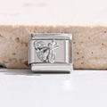 Makro-Detail des italienischen Charms mit polierter Silberbiene und Tropfenkristall - Kleine Biene Zirkon Stil (MK-3136)