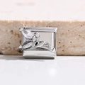 Detailaufnahme des italienischen Feen-Anhängers mit glänzenden Zirkonia-Flügeln in Silber - Marquise Zirkon Fee Stil (MK-3138)