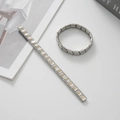 Dettaglio delle maglie del bracciale charm italiano con stelle dorate in acciaio inossidabile - Stella Piena con Centro Dorato (BD-26) / Argento e Oro